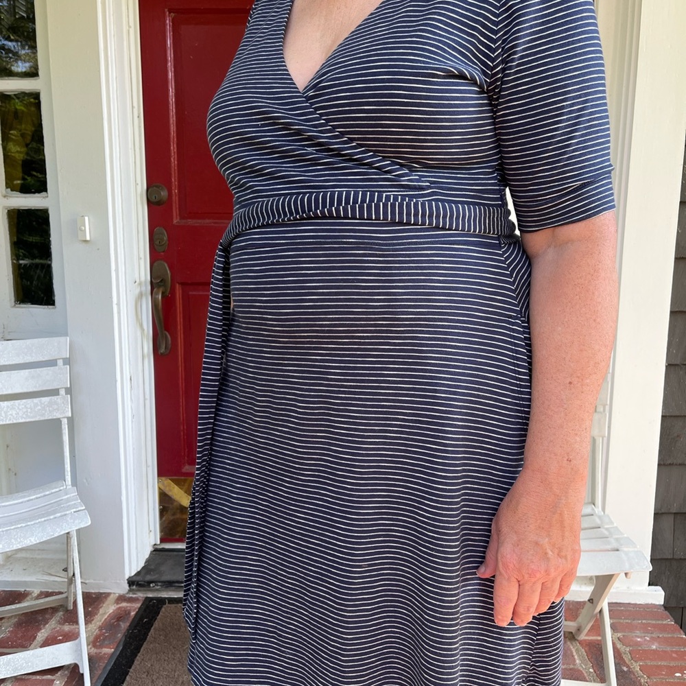 TOAD&CO short sleeve dress, size L, navy blue with white stripes.